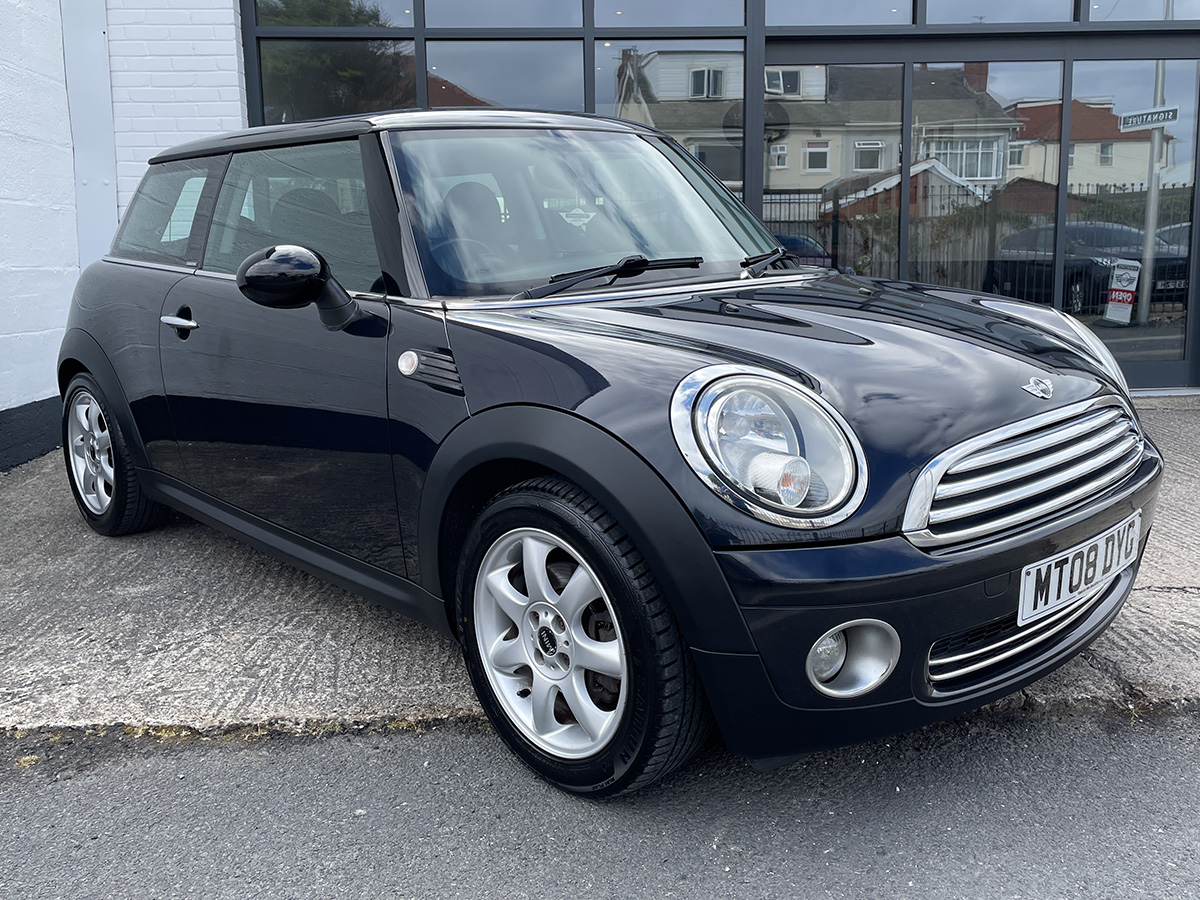 MT08DYG Mini One (Pepper Pack) • Signature MINI Specialists